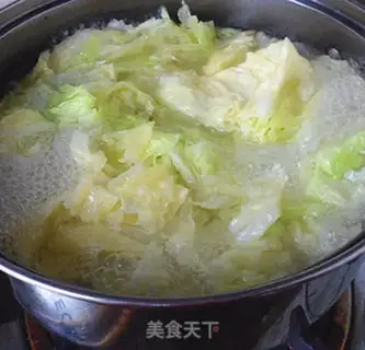 Make Big white chicken soup step 4