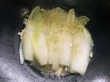Make Garlic soup and cabbage step 11