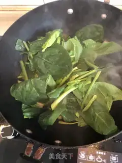 Make Scrambled spinach step 1