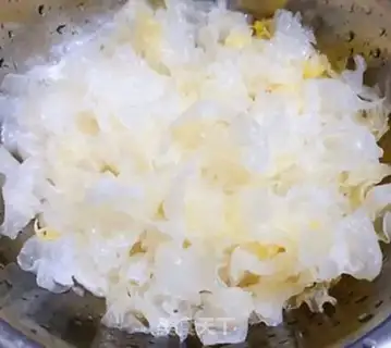 Make Silver bean porridge step 1