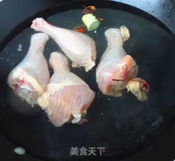 Make Peanut rice with chicken legs step 0