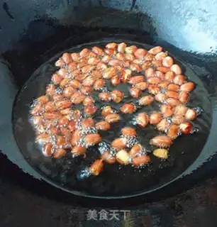 Make Peanut rice with chicken legs step 3