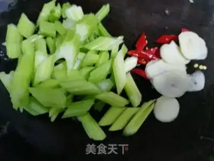 Make Celery makes cashew nuts step 0