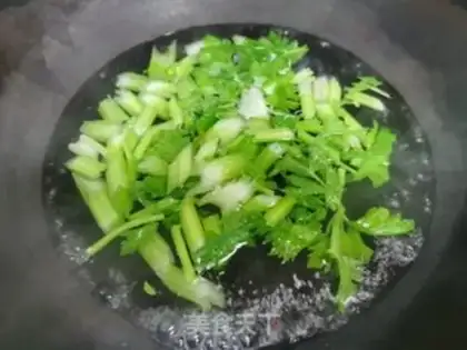 Make Celery makes cashew nuts step 1
