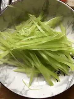 Make Double-twirl chicken step 1