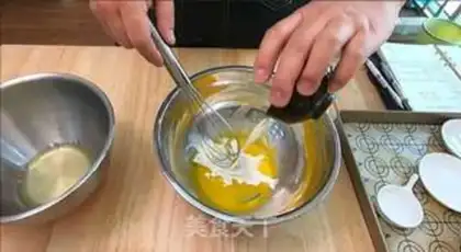 Make Tasty suvere muffins step 1
