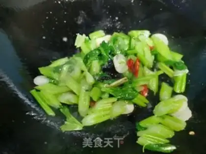 Make Celery makes cashew nuts step 5