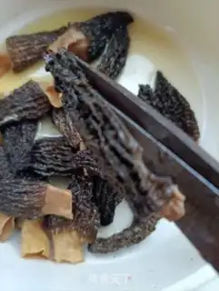 Make Goose stewed with lamb belly step 1