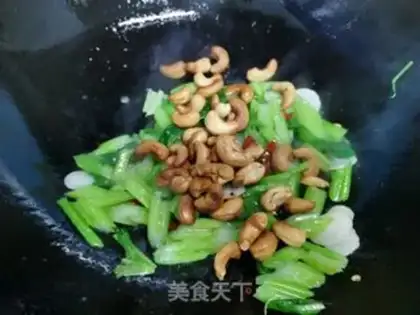 Make Celery makes cashew nuts step 6