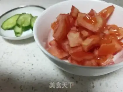 Make Western red soup step 1