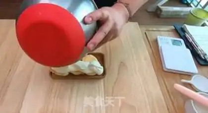 Make Tasty suvere muffins step 18