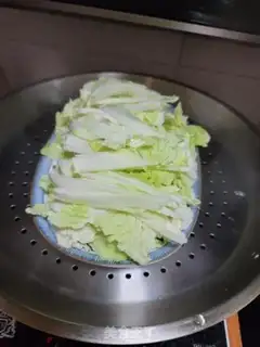 Make Garlic cabbage step 4