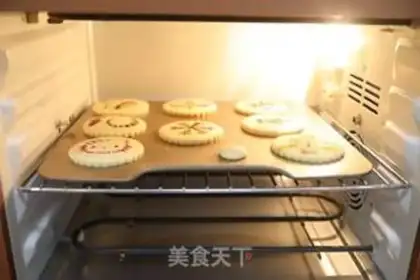 Make Stamp crackers step 12