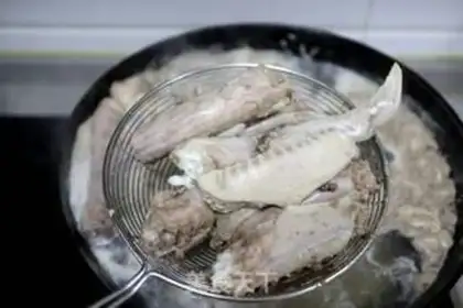 Make A duck wings step 4