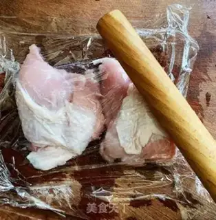 Make Black pepper chicken leg step 0