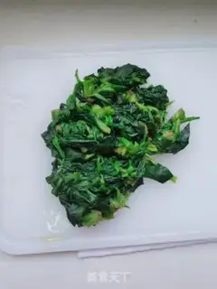 Make Pelican spinach step 1