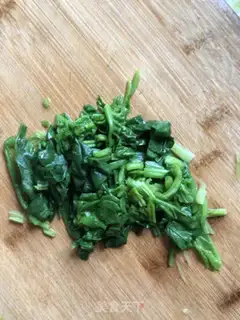 Make Spinach fried eggs step 1