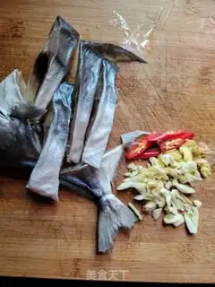 Make Scrambled fish step 1