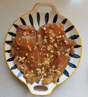 Make Garlic honey fried chicken chest step 5