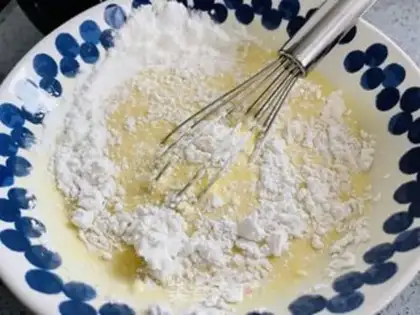 Make Yogurt cake step 3
