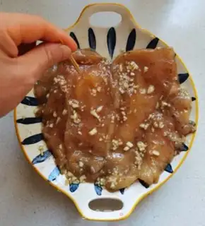 Make Garlic honey fried chicken chest step 6