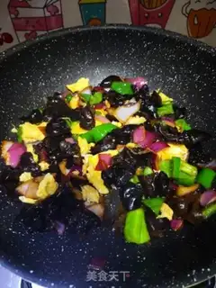 Make Onion wooded eggs step 7