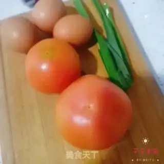 Make Tomato fried eggs step 0