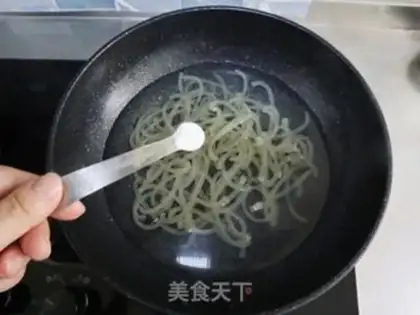 Make Tomato fried eggs step 6