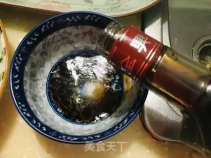 Make A bowl of steamed cop meat step 4