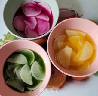 Make Spring Festival festivities roses step 4