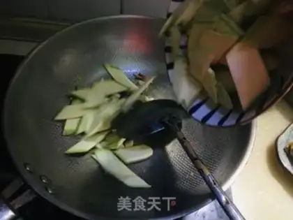 Make Garlic pickles step 1