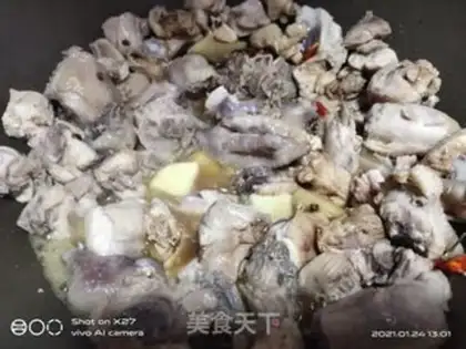 Make Chicken-cooked tea mushrooms step 5