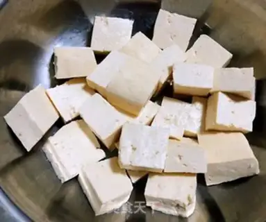 Make Cream pepper carrots and tofu step 1