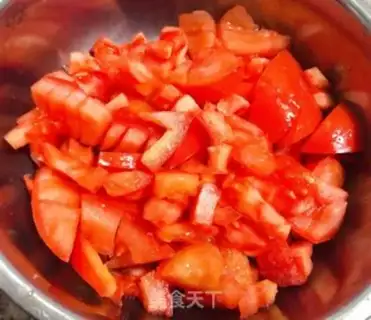 Make Tomato curry ear and egg soup step 2