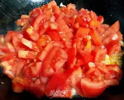 Make Tomato curry ear and egg soup step 3