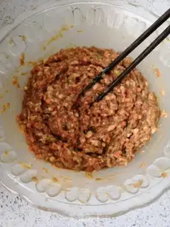 Make Carrot pork buns step 5