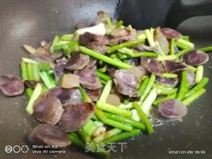Make Garlic fried sausage step 5