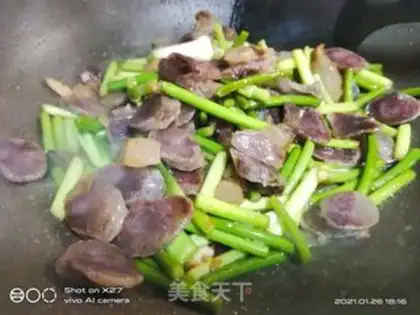 Make Garlic fried sausage step 6