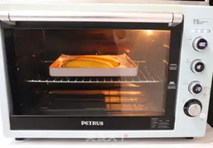 Make Banana walnut cake step 1