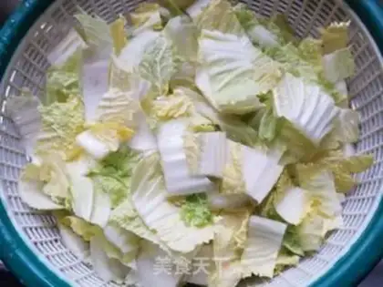 Make A cabbage fan with tofu step 1