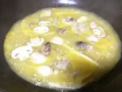 Make A chicken with a gold soup step 5