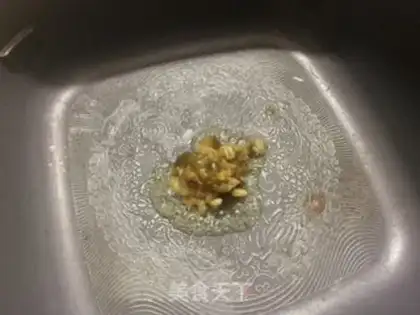 Make Sour cabbage fan soup step 3