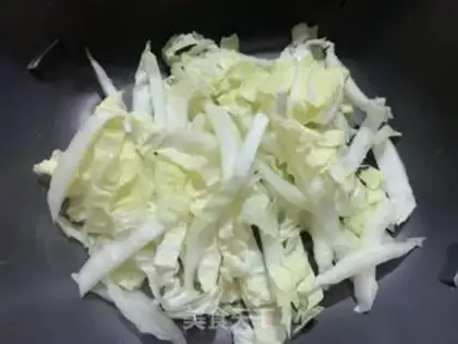 Make Sour cabbage fan soup step 4
