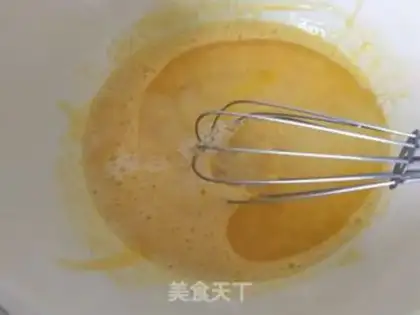 Make Strawberry roll step 1