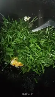 Make Scrambled eggs step 3
