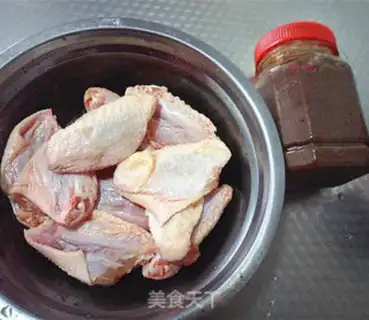 Make Chicken wings with shrimp sauce step 0