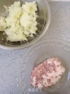 Make Pillow pork dumplings step 2