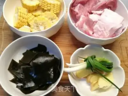 Make Corn sea and bone soup step 1