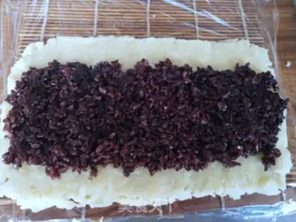 Make Black rolls of meds step 8