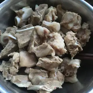 Make Red-burned goat meat step 3